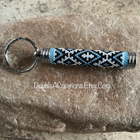 Southwest Sky Blue and Black Beaded Compartment Keychain, New, Handmade by Me - Picture 1 of 9